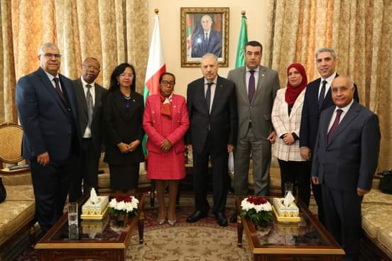 Mission en Algérie de la Présidente de l'Assemblée nationale