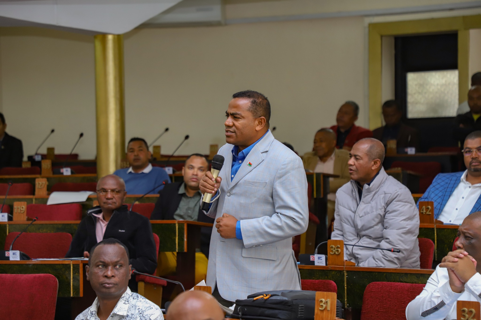 Présentation des rapports sur la lutte contre la corruption et les Droits de l'Homme devant l'Assemblée nationale