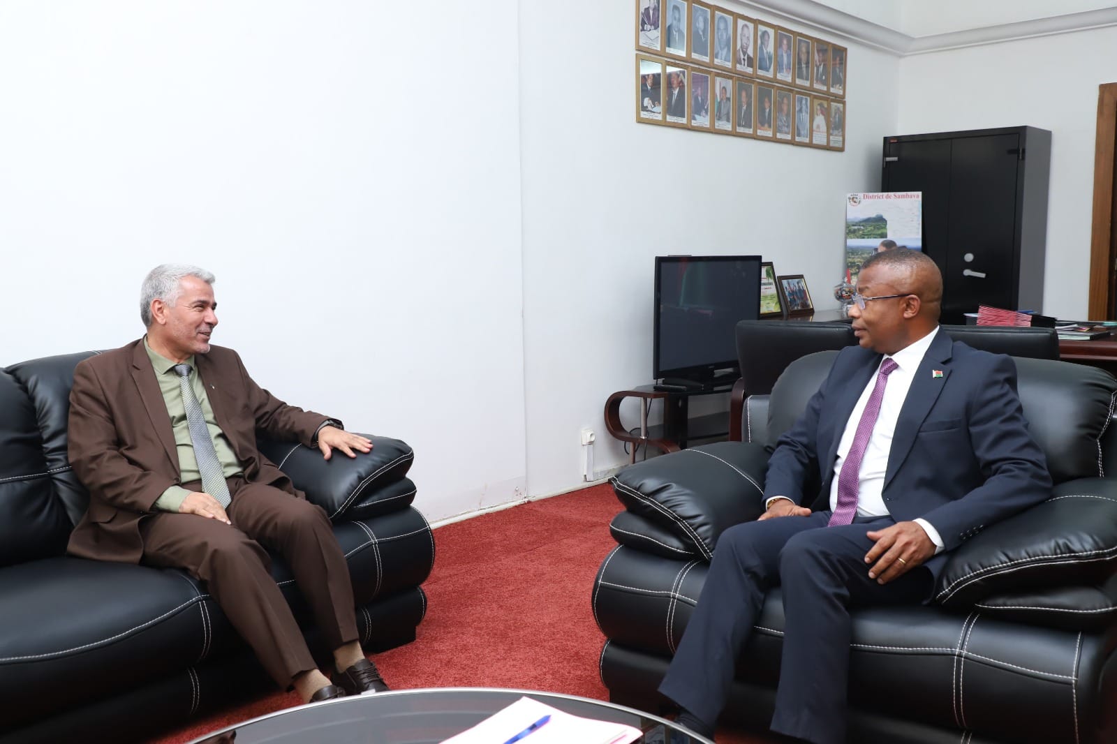 Visite de courtoisie de l'Ambassadeur d'Algérie au Président de l'Assemblée nationale de Madagascar