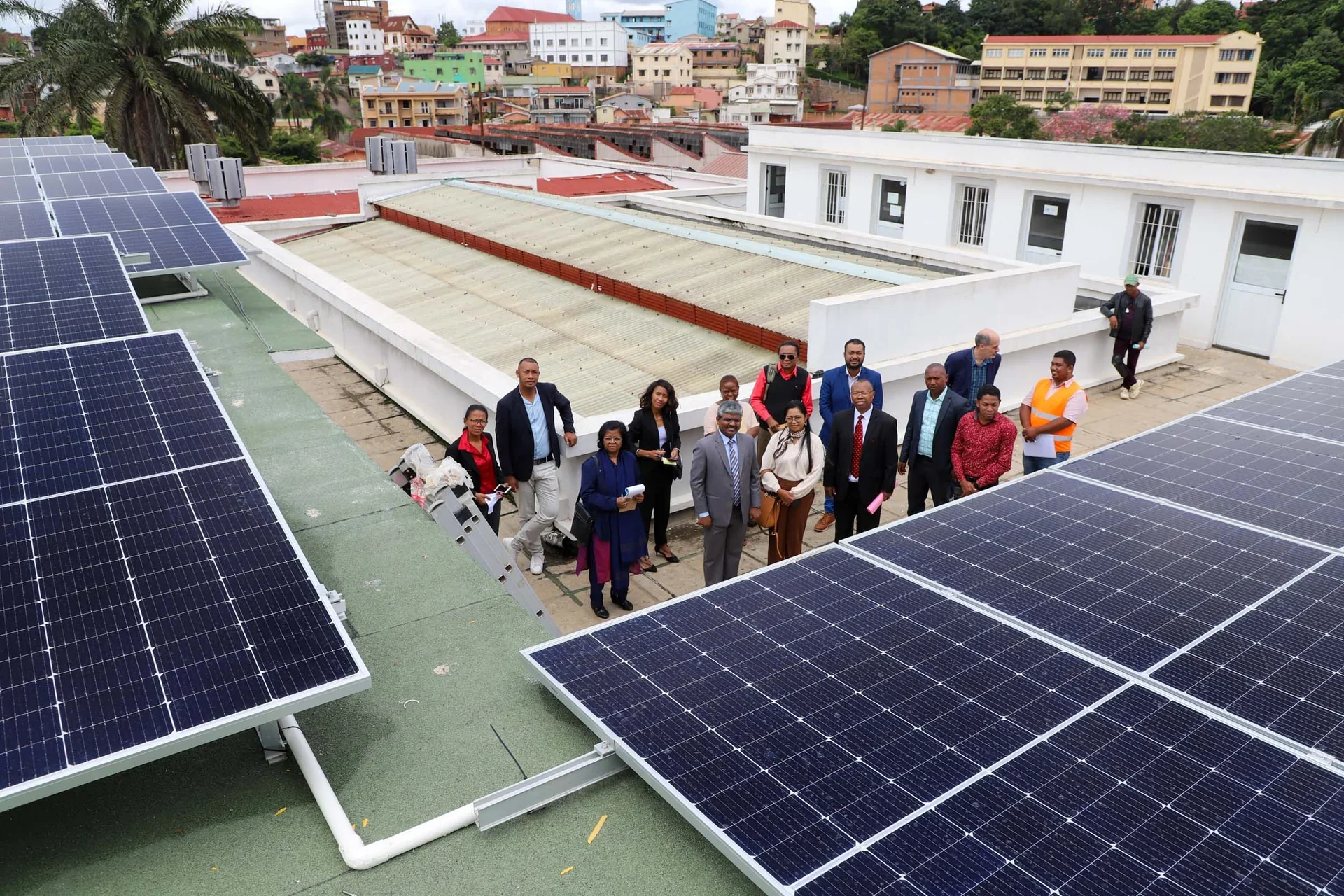 Coopération bilatérale : avancées des travaux d'installation des panneaux solaires à l'Assemblée nationale
