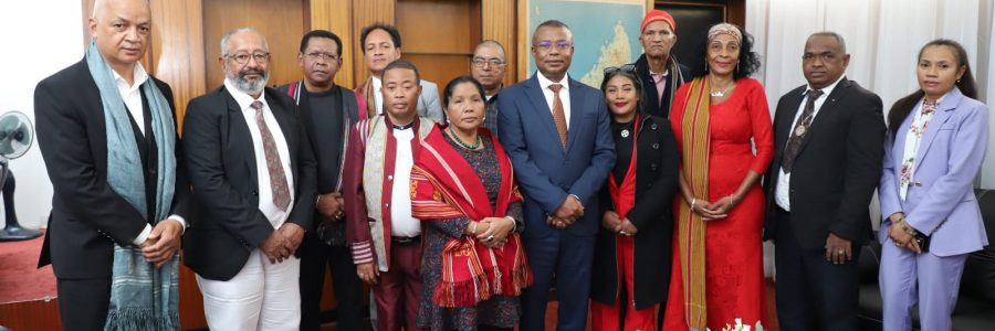 Visite de courtoisie de la communauté royale de Madagascar au nouveau Président de l’Assemblée nationale