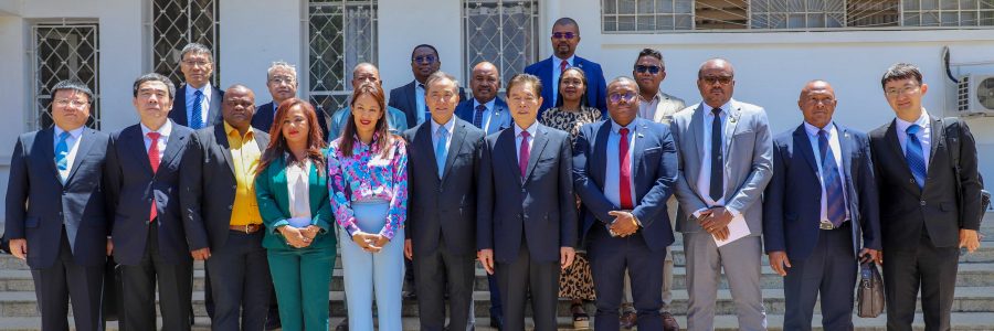 La délégation chinoise en visite à l’Assemblée nationale